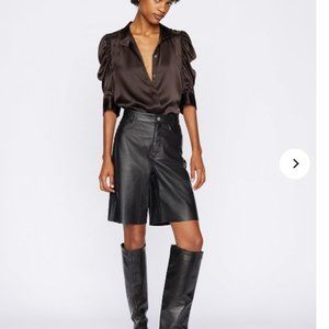 FRAME Gillian Top in Americano (Black)